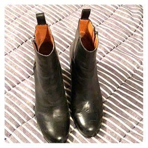 Gap Leather Boot (Black)